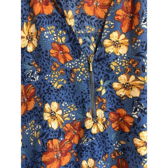 Maurices Women’s Plus Size 3X Geneva Floral Zipper Neck Short Sleeve Blouse Blue - Picture 4 of 11